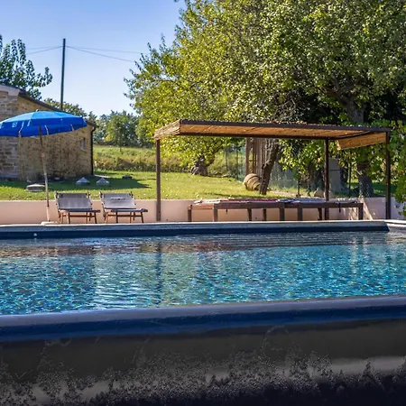 Vakantiehuis Amazing In With Outdoor Swimming Pool *